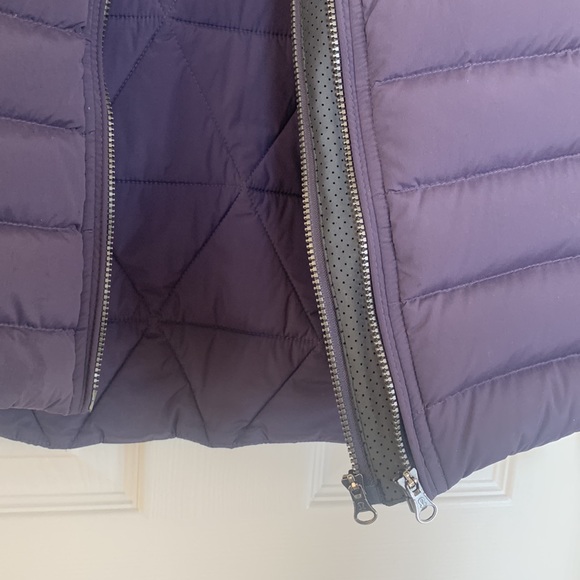 Lululemon Puff Jacket, Size 8 - Picture 6 of 15